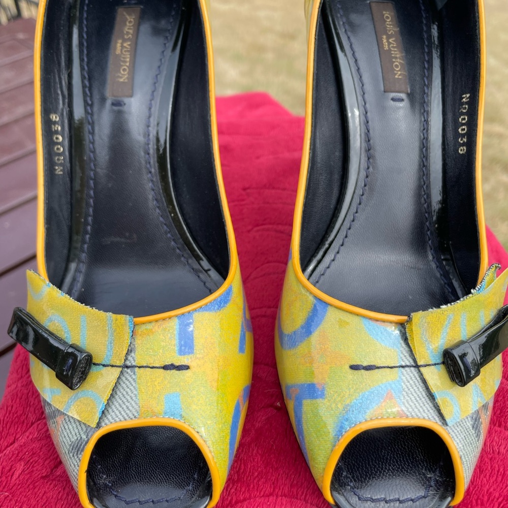 Louis Vuitton Paris peep toe pumps